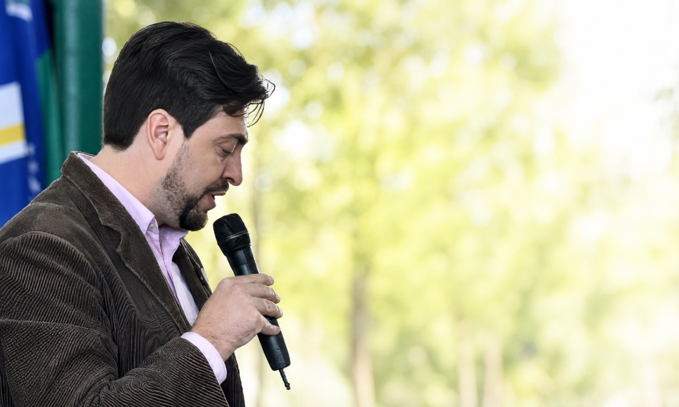 Eduardo Gazzi em atividade institucional