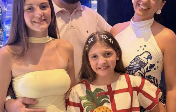 Eduardo Gazzi com Vanessa, Paola e Thais